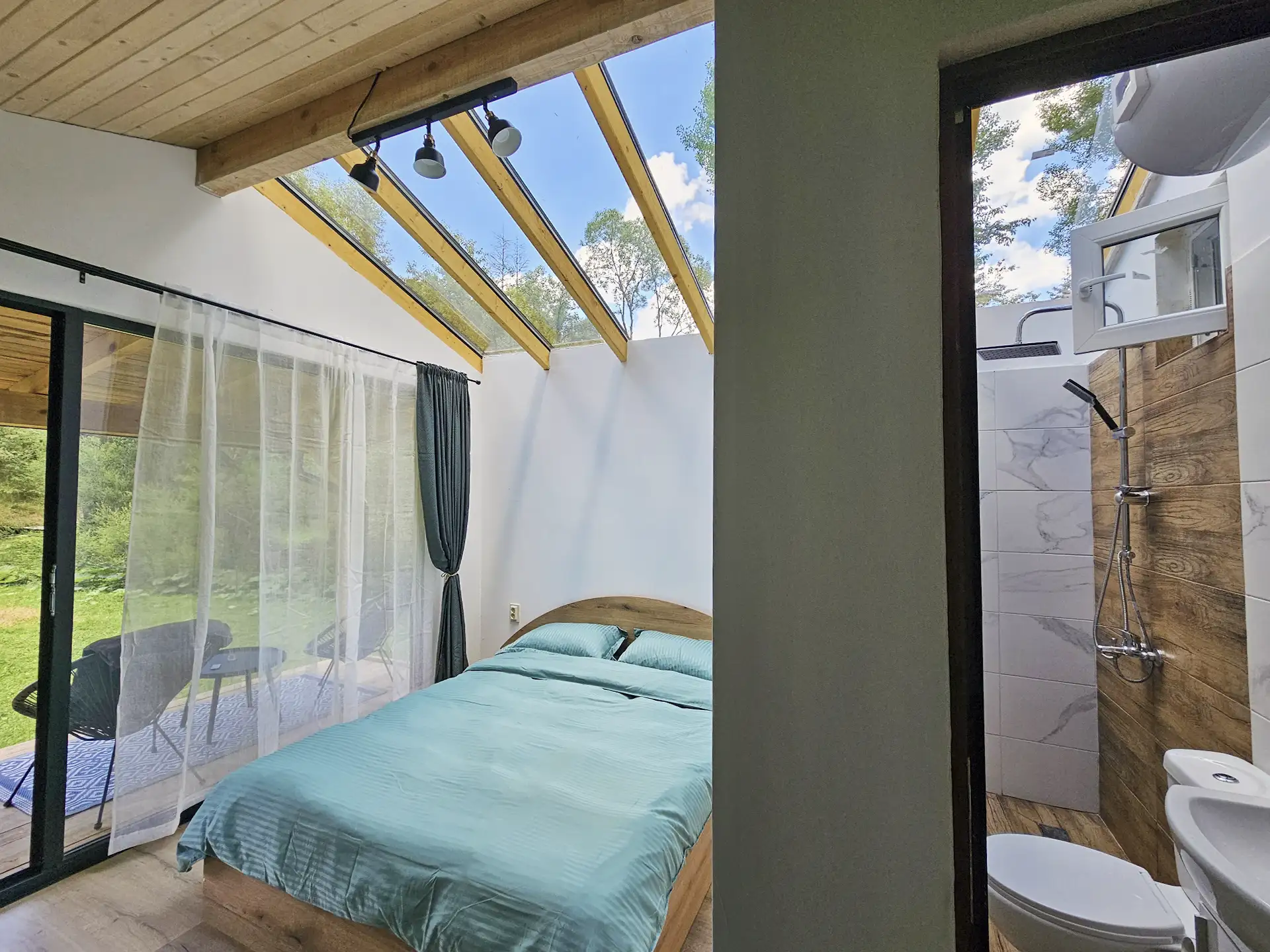 Starview Bungalow inside 3